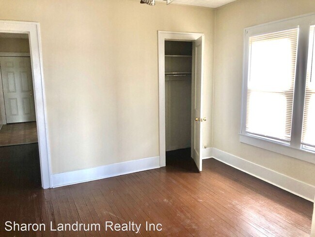 Building Photo - 943 Central Ave