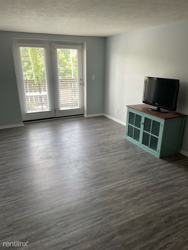 Foto del edificio - 2 br, 1 bath Condo - 706 Ashlawn Place