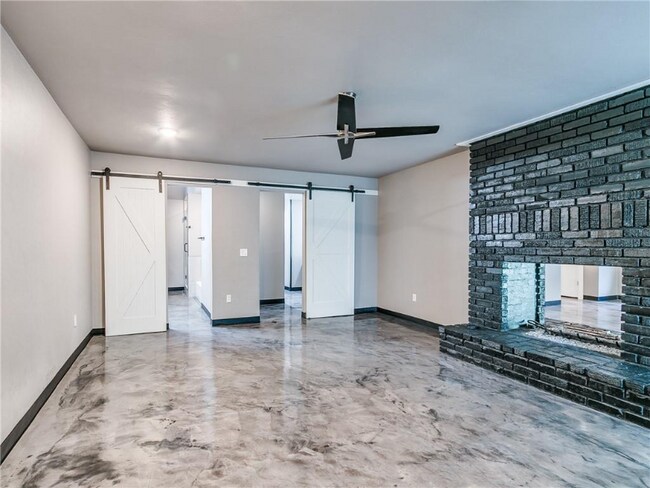 Foto del edificio - 3223 Castle Rock Rd