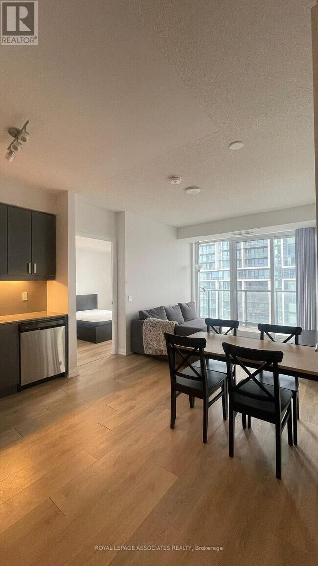 Photo du bâtiment - 7895 Jane St