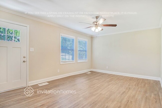 Foto del edificio - 3751 Clovis Ct NW