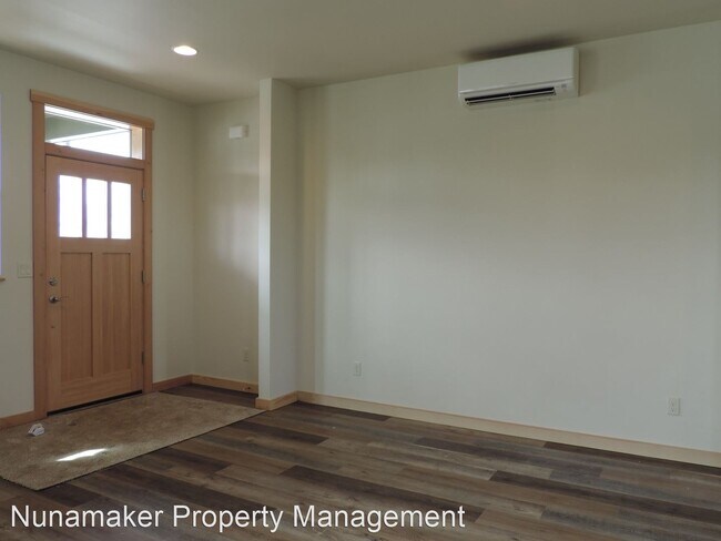 Building Photo - 3 br, 2.5 bath House - 1605 Stella Lane