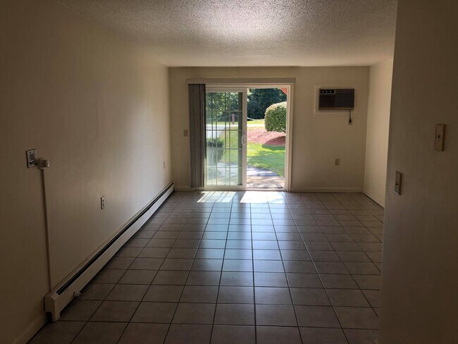 Building Photo - 1701 White Cedar Blvd