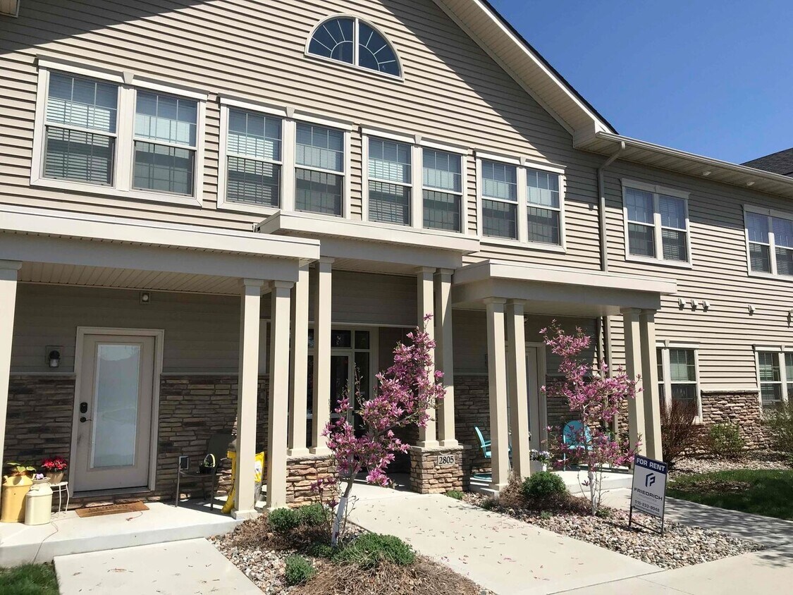 Foto principal - 2725 Northridge Pkwy