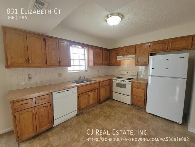 Foto del edificio - 831 Elizabeth Ct