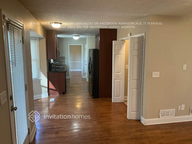 Foto del edificio - 3240 Wakefield Dr