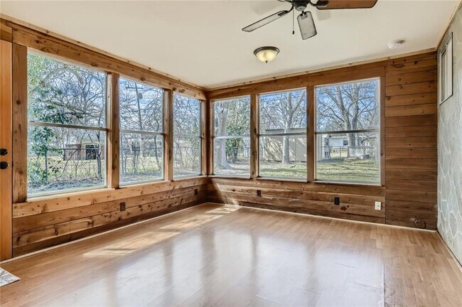 Building Photo - 7608 Meadowview Ln