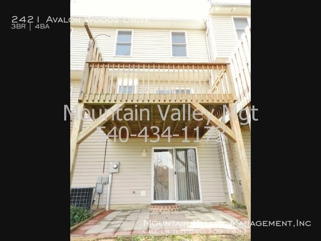 Building Photo - 2421 Avalon Woods Dr