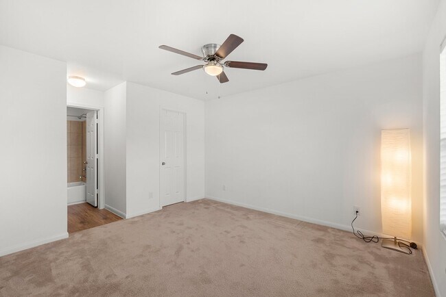 Foto del edificio - 2750 Holly Hall St