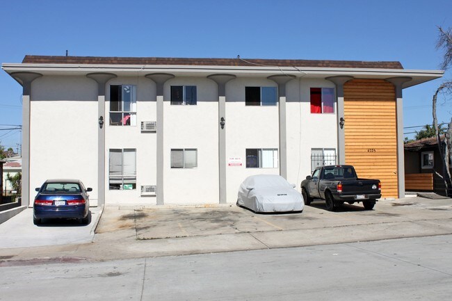 Foto del edificio - 4275 48th St