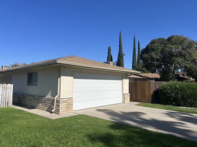 Foto del edificio - 3000 Keller St