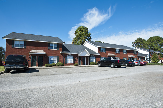 Foto del edificio - Erwin Chase Apartments