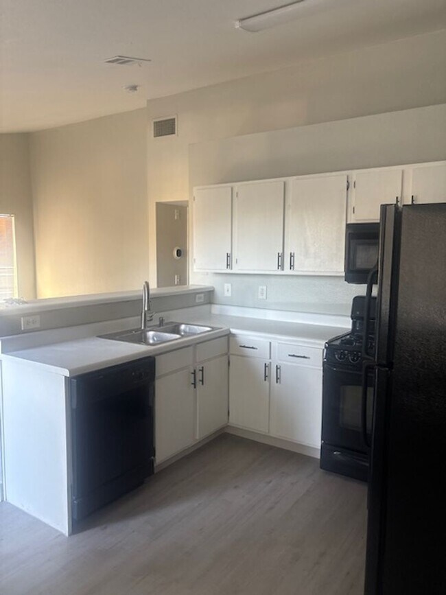 Foto del edificio - 4612 Krissylouise Way