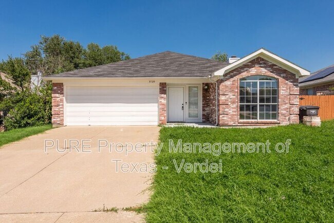 Building Photo - 3720 Garden Springs Dr