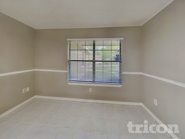 Building Photo - 11931 Marabou Ct S