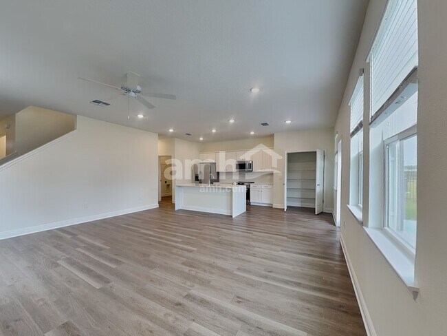 Foto del edificio - 1780 Meadowgrove Ave