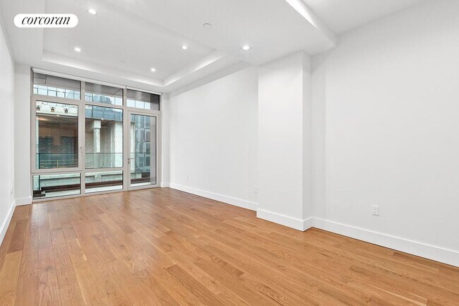 Foto del edificio - 21-59-59 44th Dr