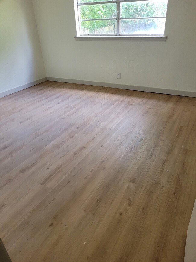Foto del edificio - 3013 SE 57th St