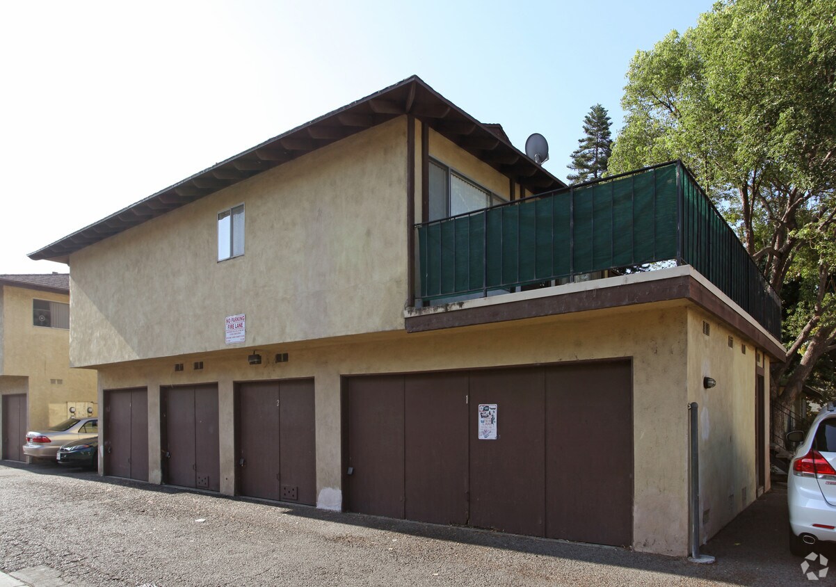 Building Photo - 1219 S Athena Way