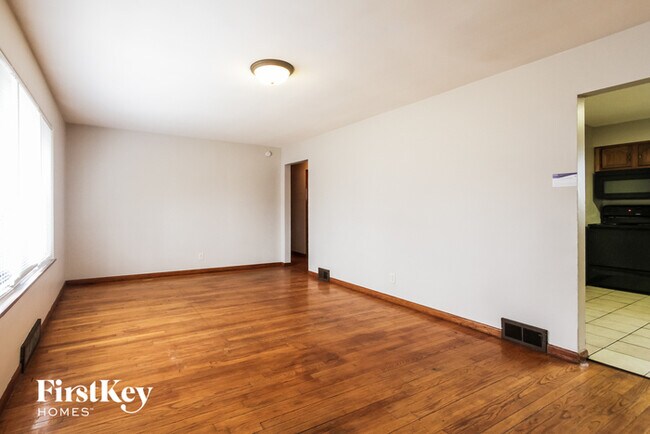 Foto del edificio - 1317 Hathaway Dr
