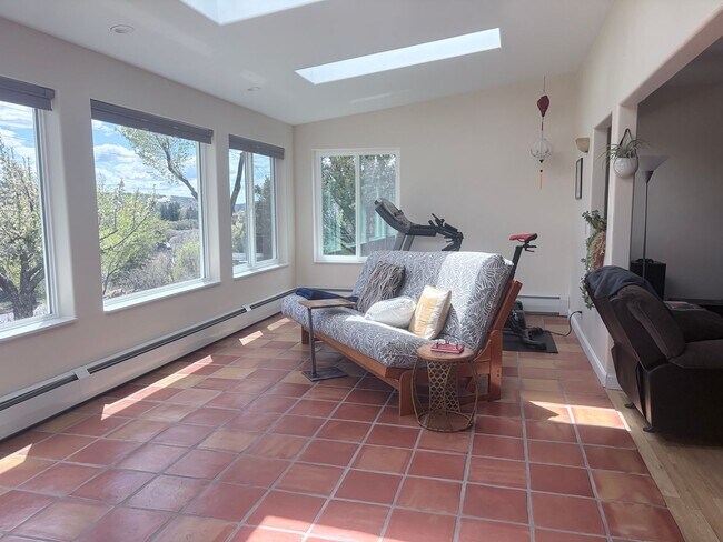 Foto del edificio - Beautiful Crestview home