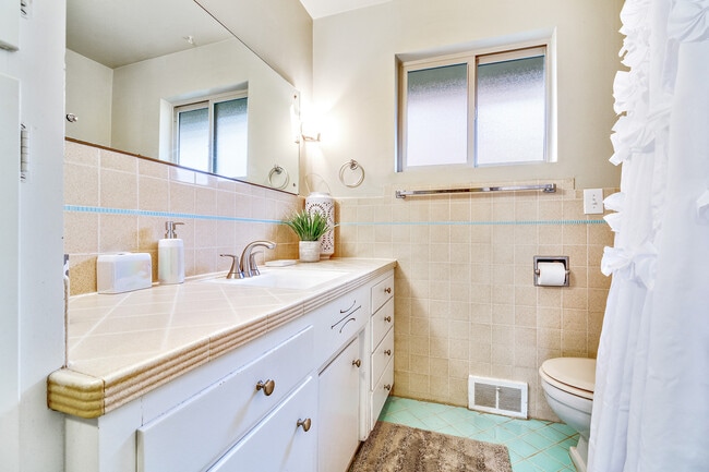 Photo - 5100 6th Ave NW House