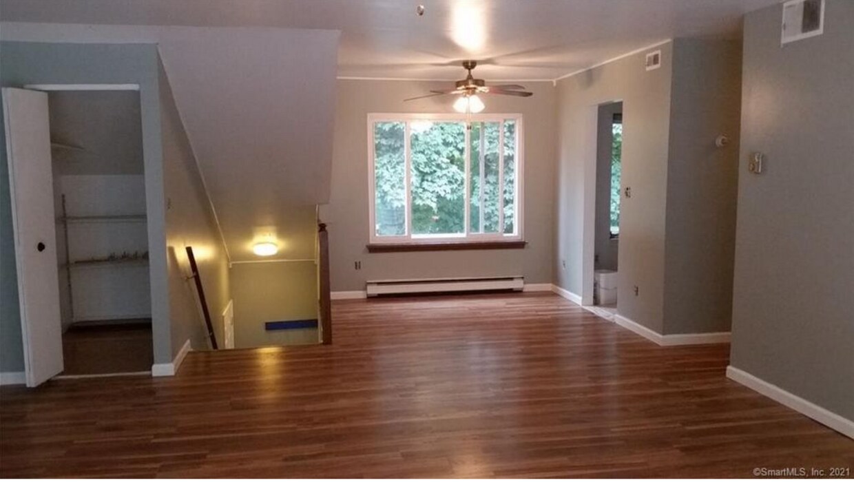 32 Candlewood Dr Unit 32, South Windsor, CT 06074 Condo for Rent in South Windsor, CT