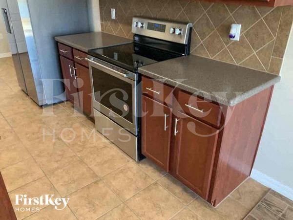 Foto del edificio - 2614 Walden Woods Dr