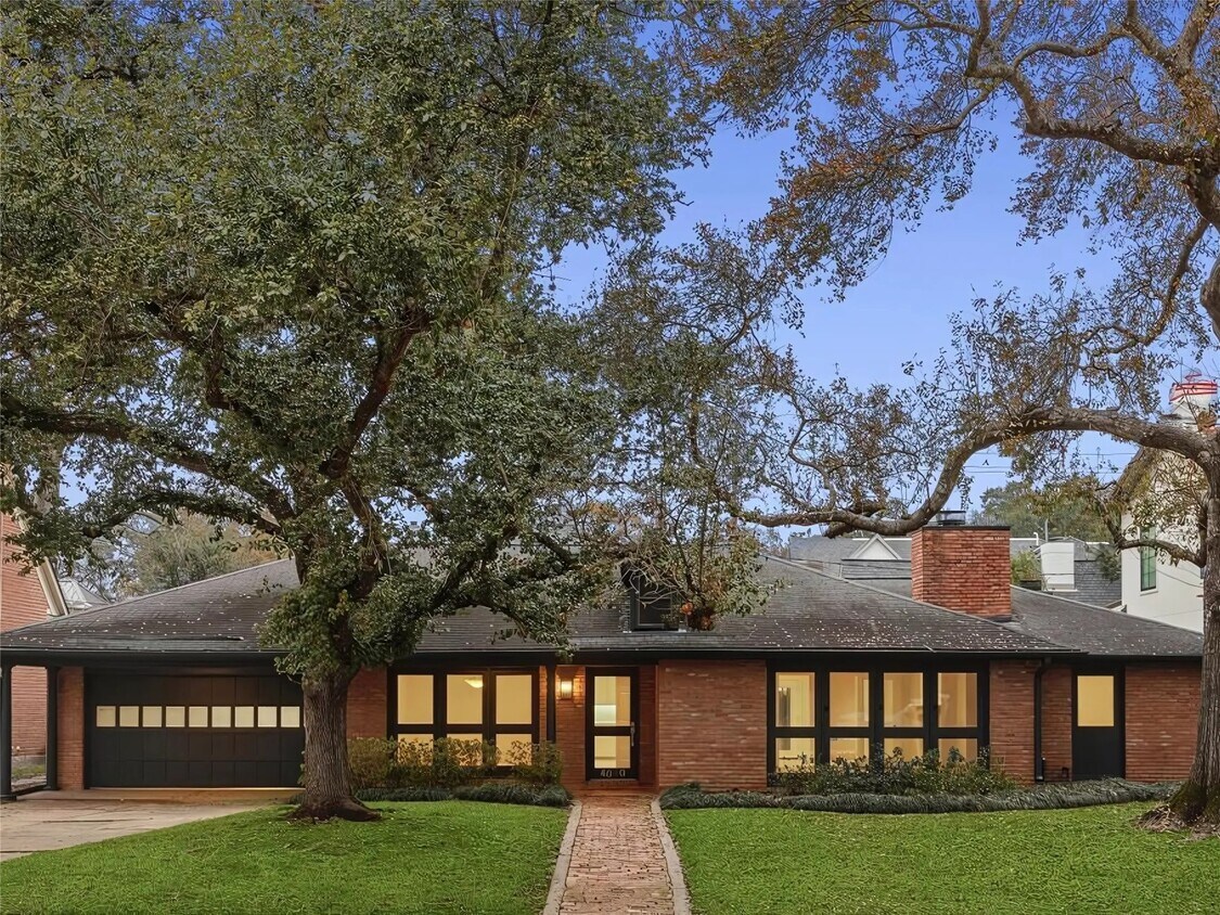 Foto principal - 4040 Overbrook Ln