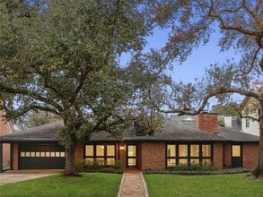 Building Photo - 4040 Overbrook Ln