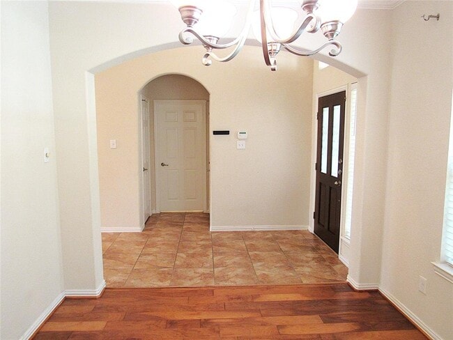 Building Photo - 24434 Sundance Spring Dr