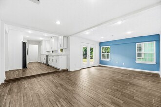 Building Photo - 4513 W 43rd St