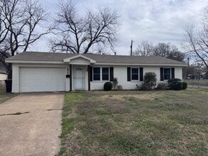 Building Photo - 1025 5th St SW