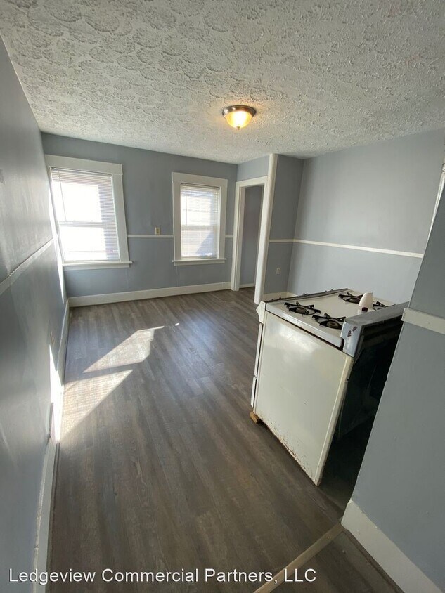 436 Granite St, Manchester, NH 03102 Room for Rent in Manchester, NH