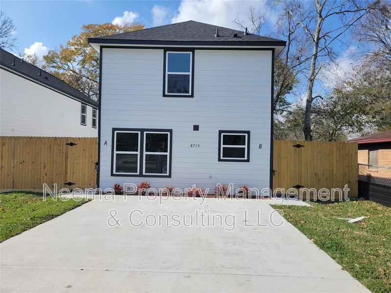 Photo - 8715 Bertwood Street