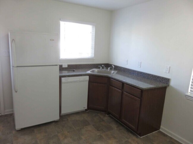 Foto del edificio - 1585 S Vallejo St