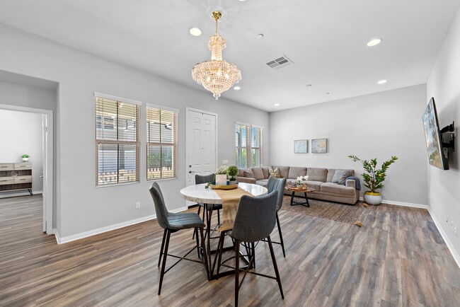 Building Photo - 57 Promesa Ave