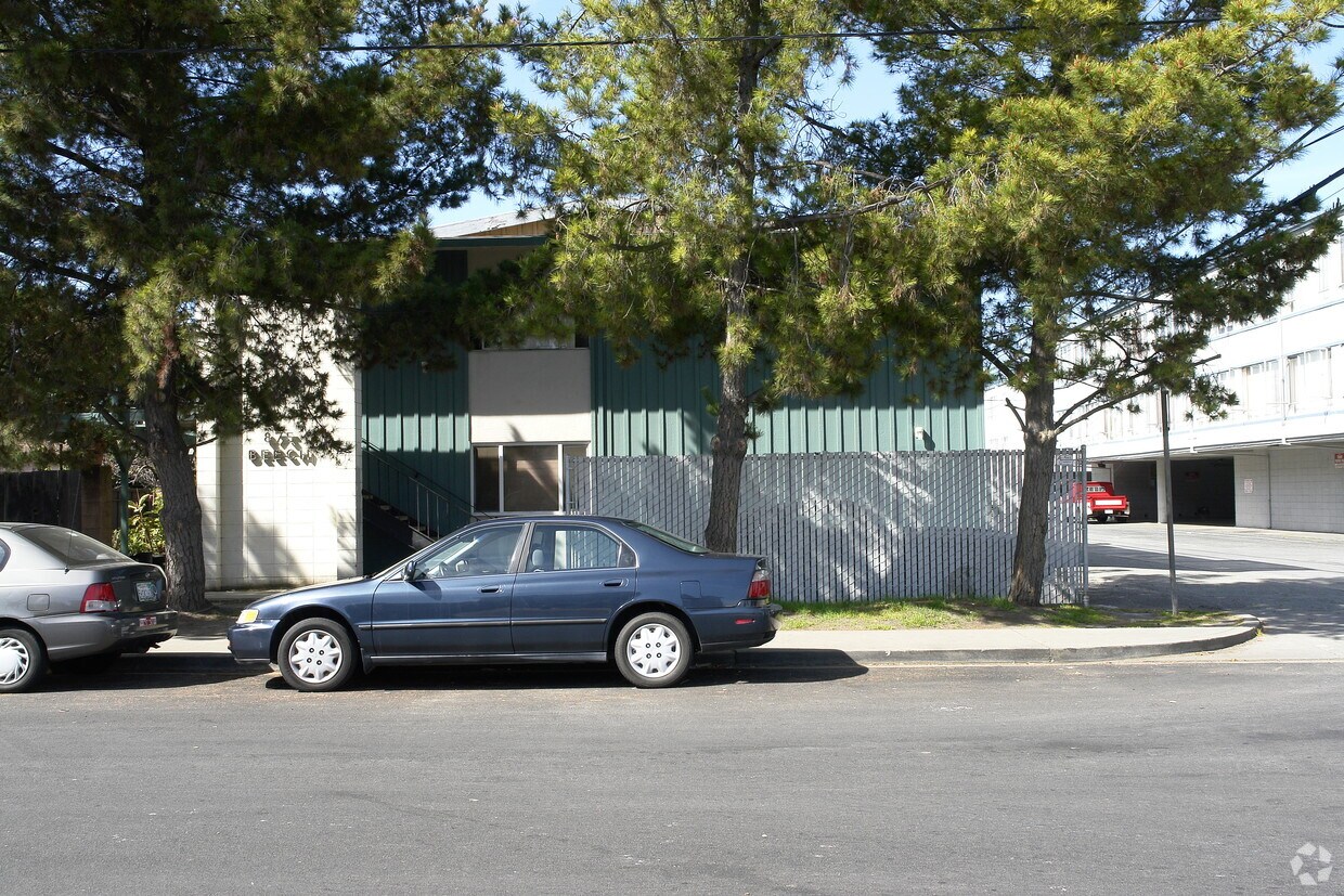 Foto del edificio - 875 Beech St