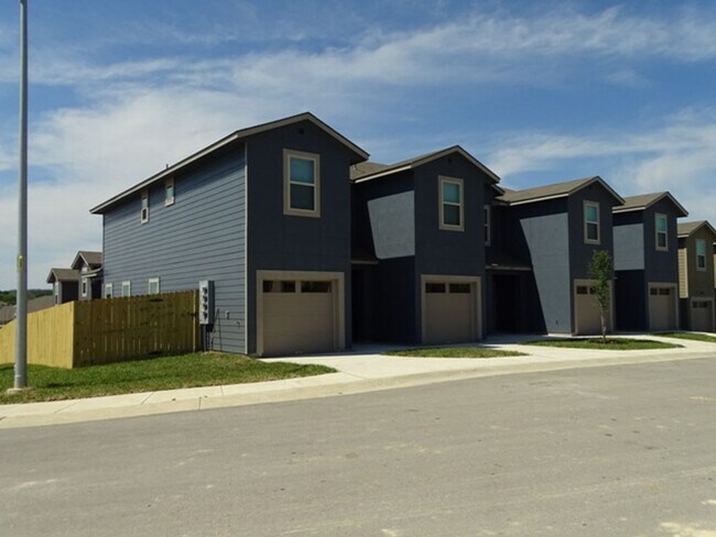 Foto del edificio - 6407 Marcel Wy