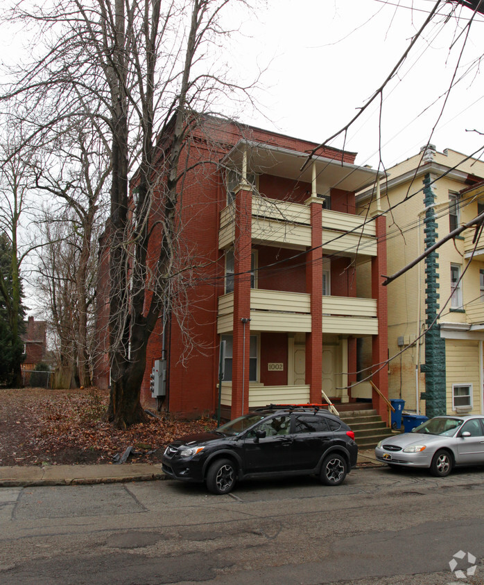 Building Photo - 1000-1002 Walnut St