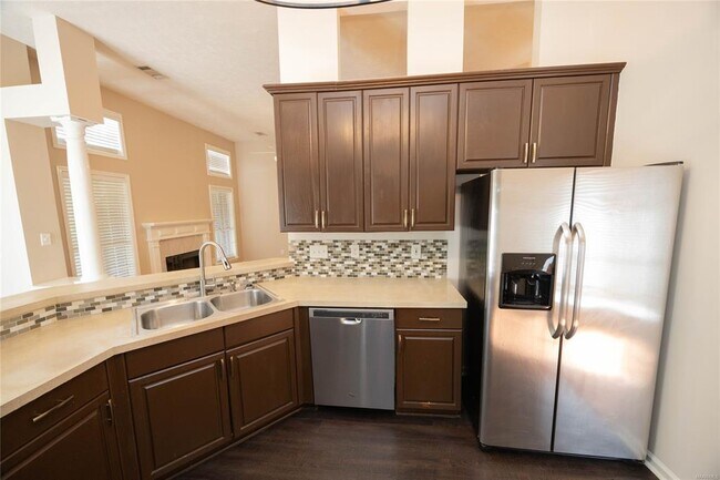 Foto del edificio - 8013 Copperfield Dr