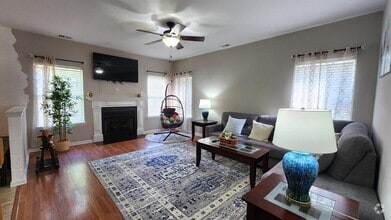 Building Photo - 440 Garcia Dr