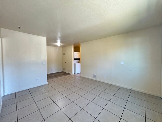 Foto del edificio - 2777-2783 Meadowview Rd