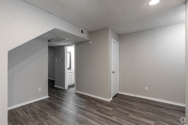 2BR, 2.5BA - 1,170SF - Dining Room - Preston Racquet Club Apartments