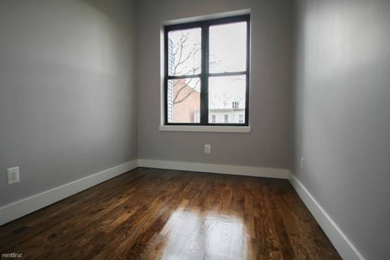 Primary Photo - 1638 Norman St