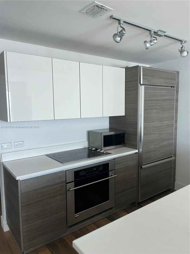 Photo - 1100 S Miami Ave Apartment