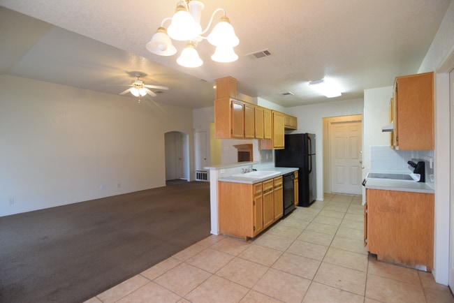 Building Photo - 4311 Wade Dr