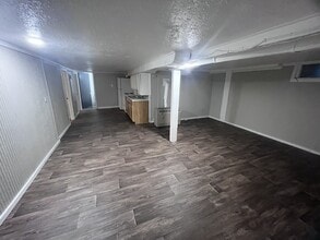 Building Photo - 604 Haines Ave