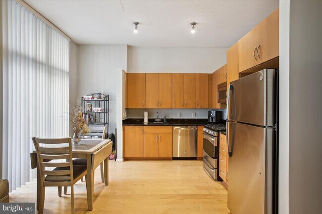 Foto del edificio - 811 4th St NW