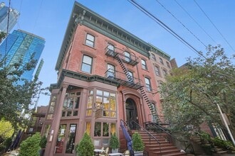 Building Photo - 212 Washington St